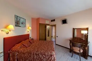 Hotel Can Pamplona Vic 3*,