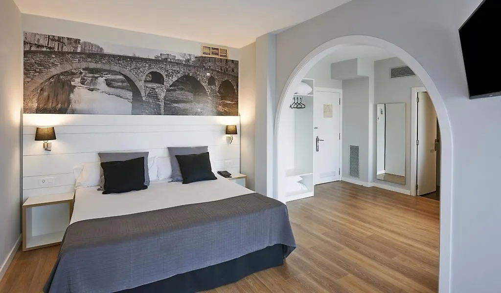 Hotel Can Pamplona Vic