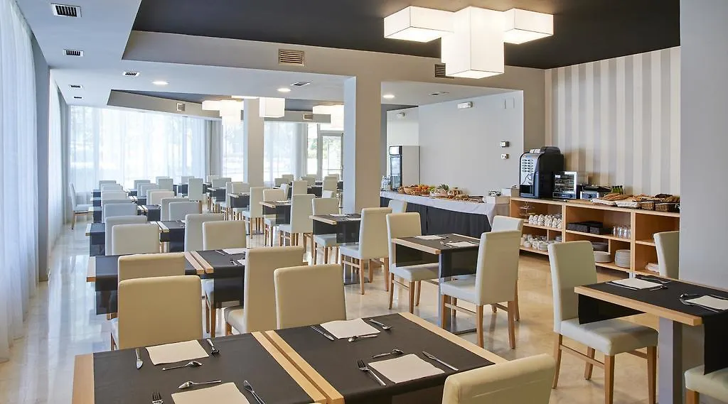 Hotel Can Pamplona Vic 3*,